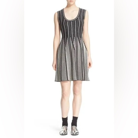 M Missoni Women's US 4 Striped Sleeveless Fit & Flare Dress Short Black White - Picture 1 of 10